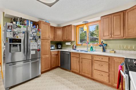 5 Crestwood Drive Westbrook ME 04092