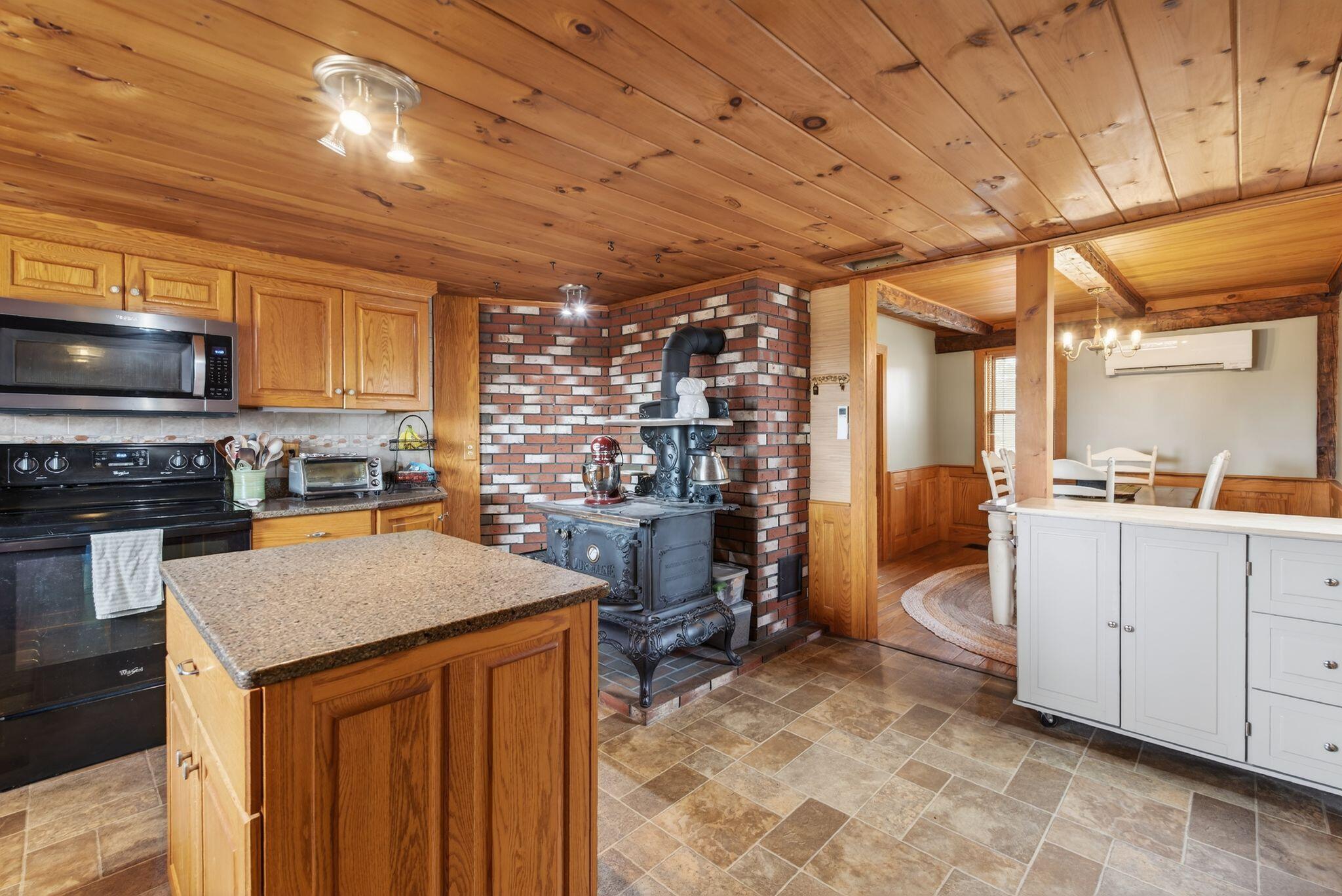 307 Route 41 Winthrop ME 04364