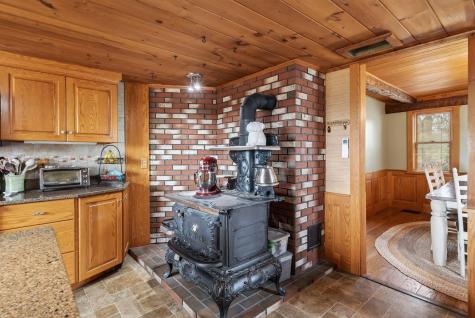 307 Route 41 Winthrop ME 04364