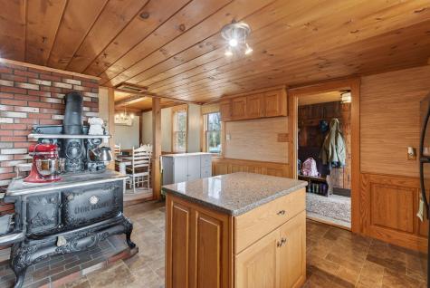 307 Route 41 Winthrop ME 04364