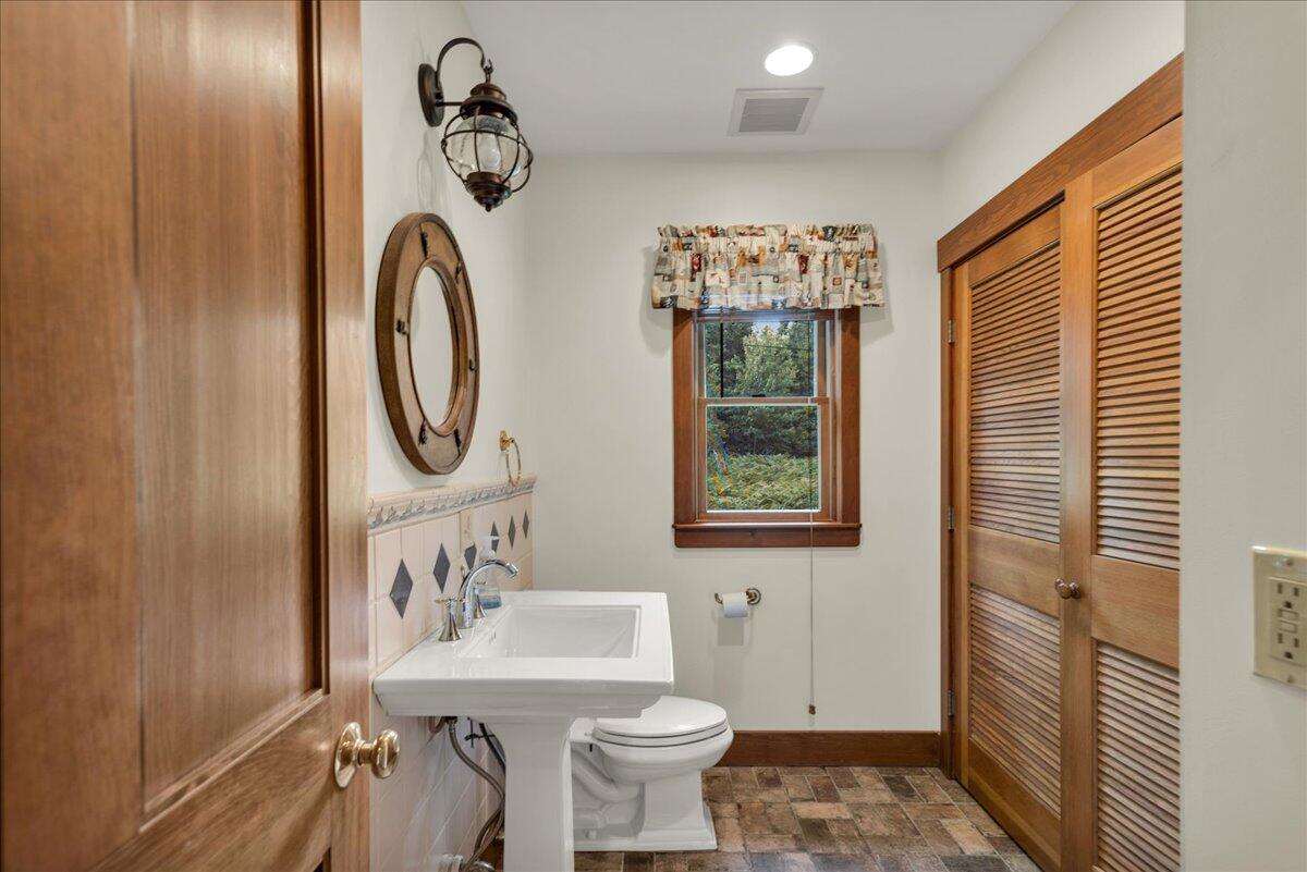 70 Ledgewood Lane Blue Hill ME 04614