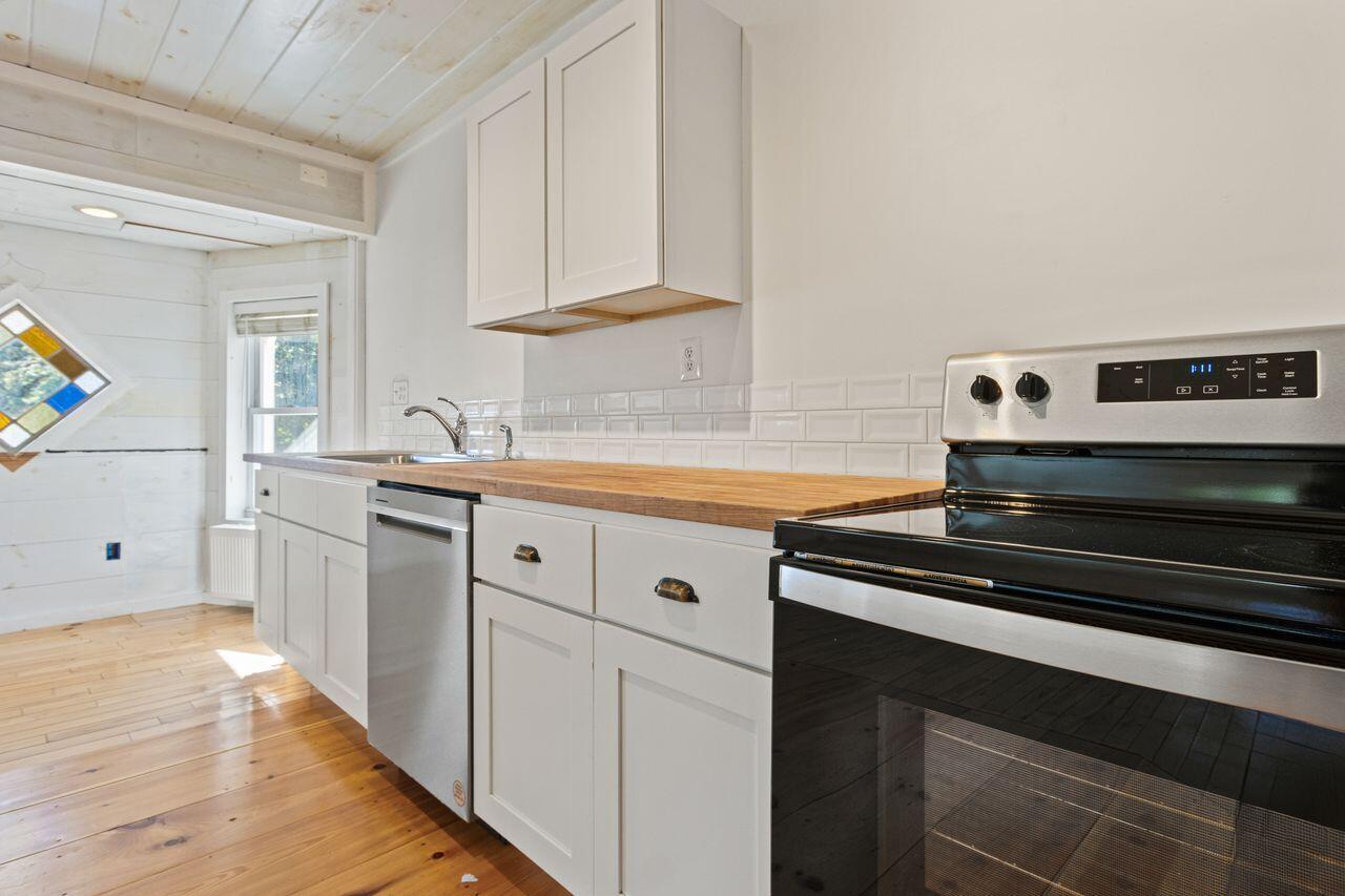 12 Lower Beach Road Saco ME 04072