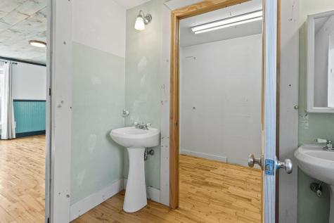 12 Lower Beach Road Saco ME 04072