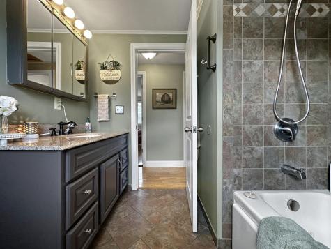 68 Fords Lane Mapleton ME 04757