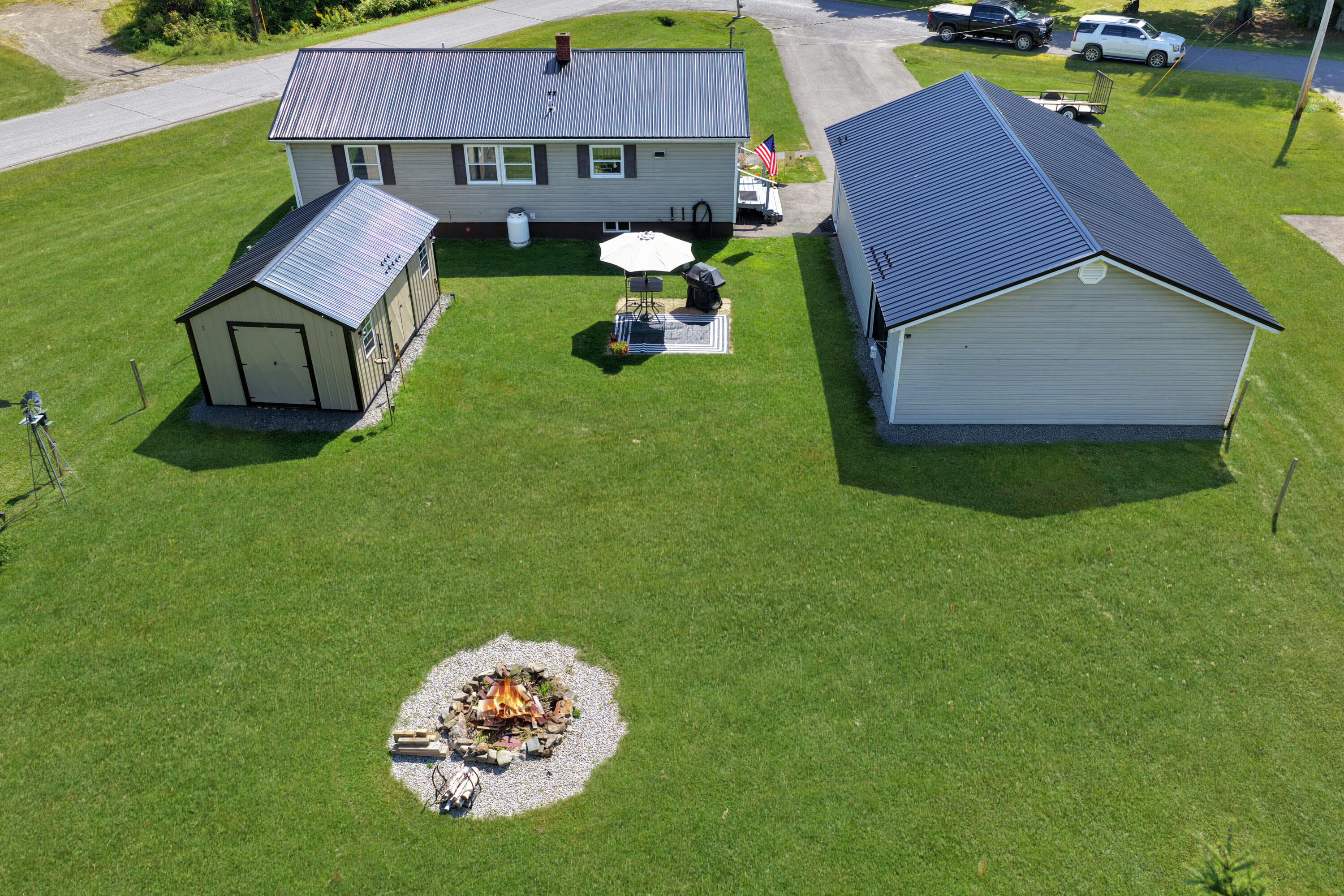 68 Fords Lane Mapleton ME 04757