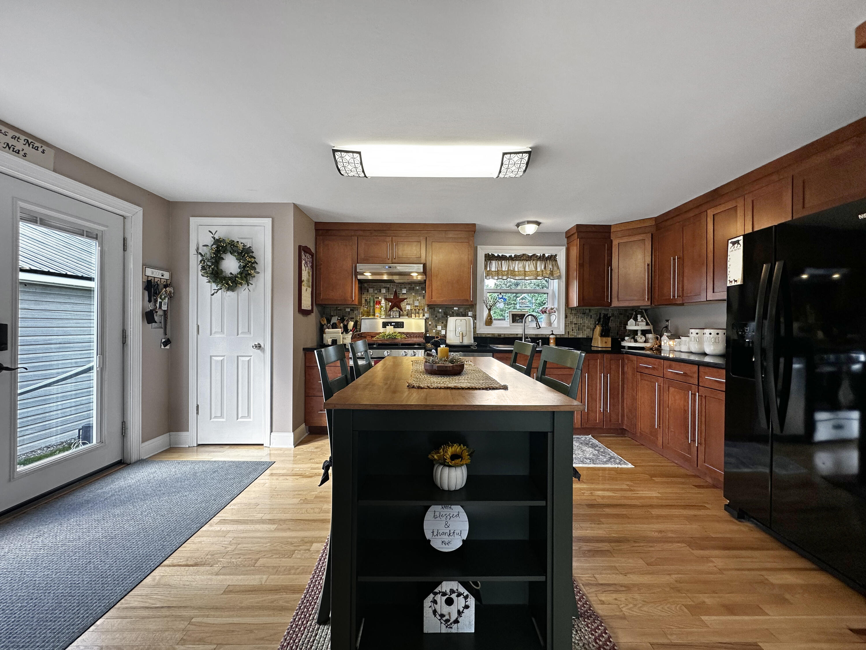68 Fords Lane Mapleton ME 04757