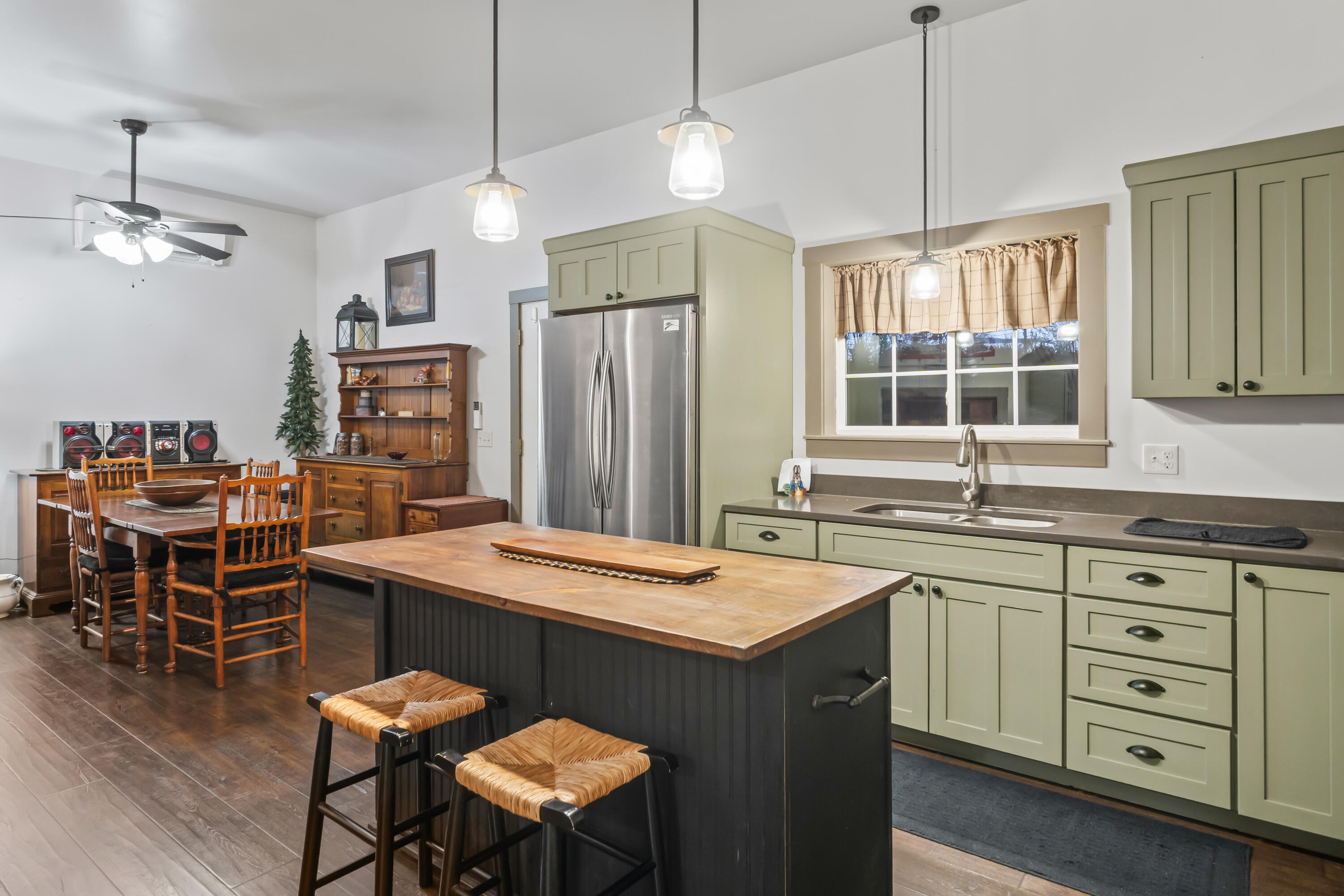 1588 Pond Road Mount Vernon ME 04352