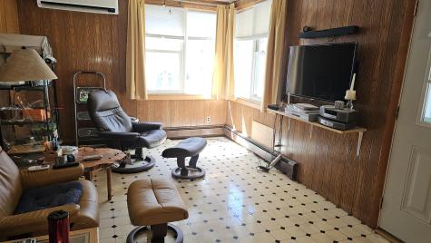 1052 Washington Street N Auburn ME 04210