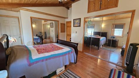 1052 Washington Street N Auburn ME 04210