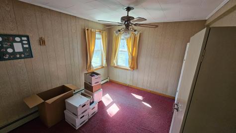 1052 Washington Street N Auburn ME 04210