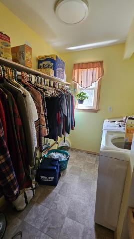 1052 Washington Street N Auburn ME 04210