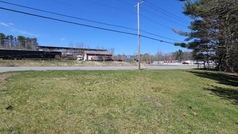 1052 Washington Street N Auburn ME 04210