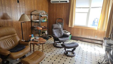 1052 Washington Street N Auburn ME 04210