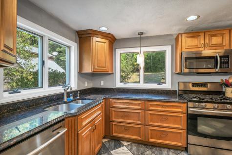 15 Lois Lane Sweden ME 04040