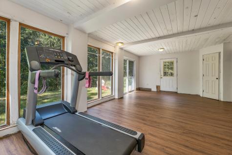 15 Lois Lane Sweden ME 04040