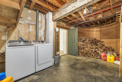 15 Lois Lane Sweden ME 04040