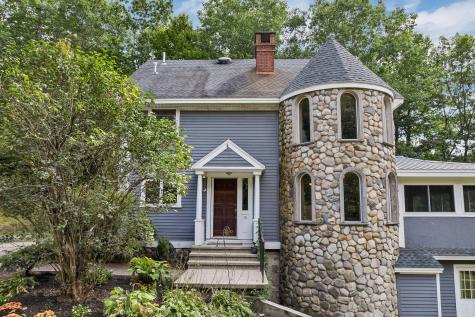 15 Lois Lane Sweden ME 04040