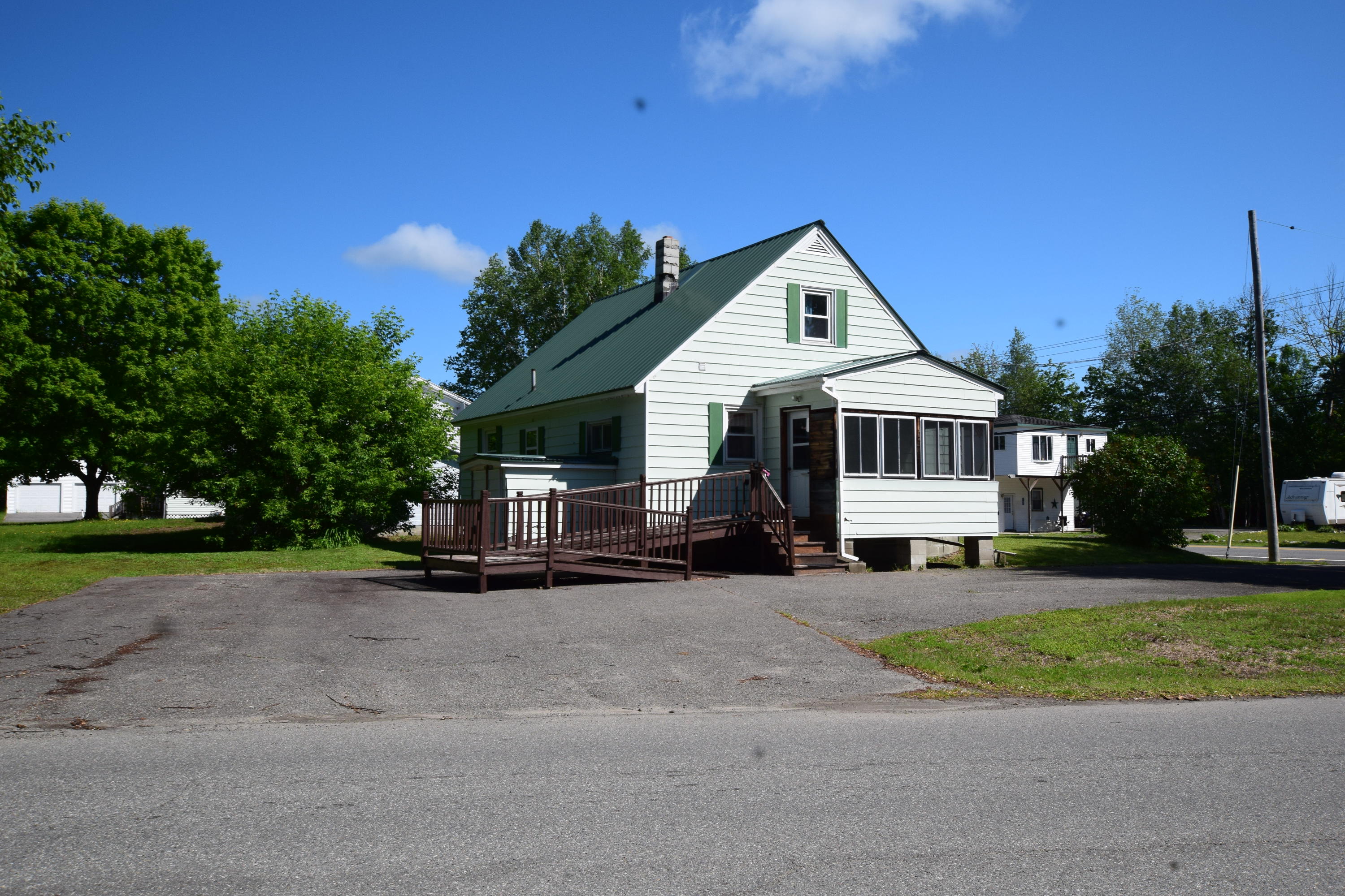 216 Bates Street Millinocket ME 04462