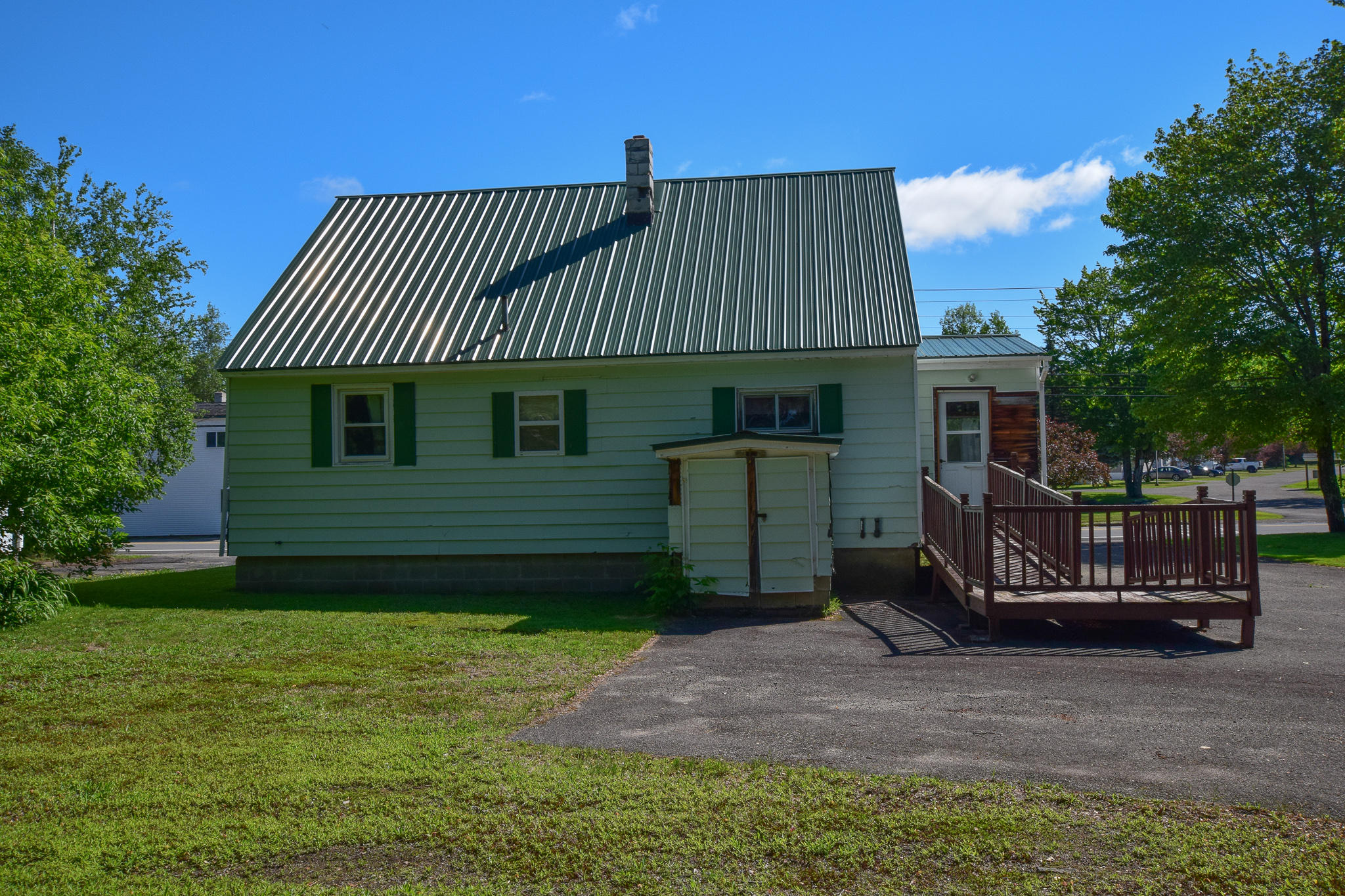 216 Bates Street Millinocket ME 04462