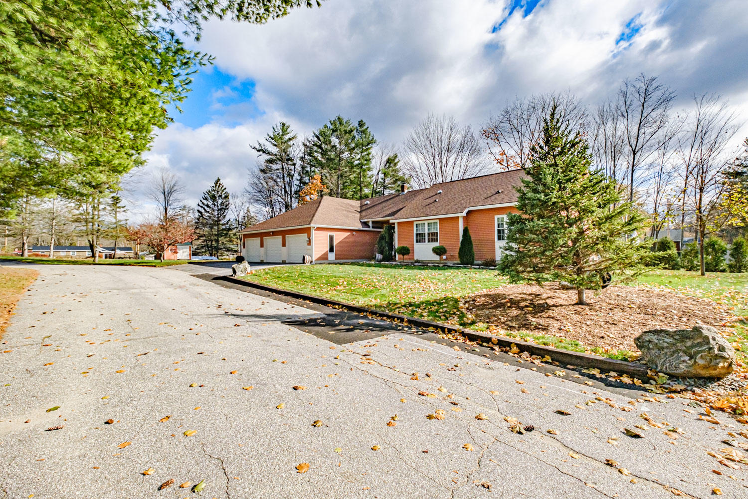 55 Robinson Gardens Lewiston ME 04240