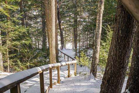 11 Evergreen Heights Liberty ME 04949