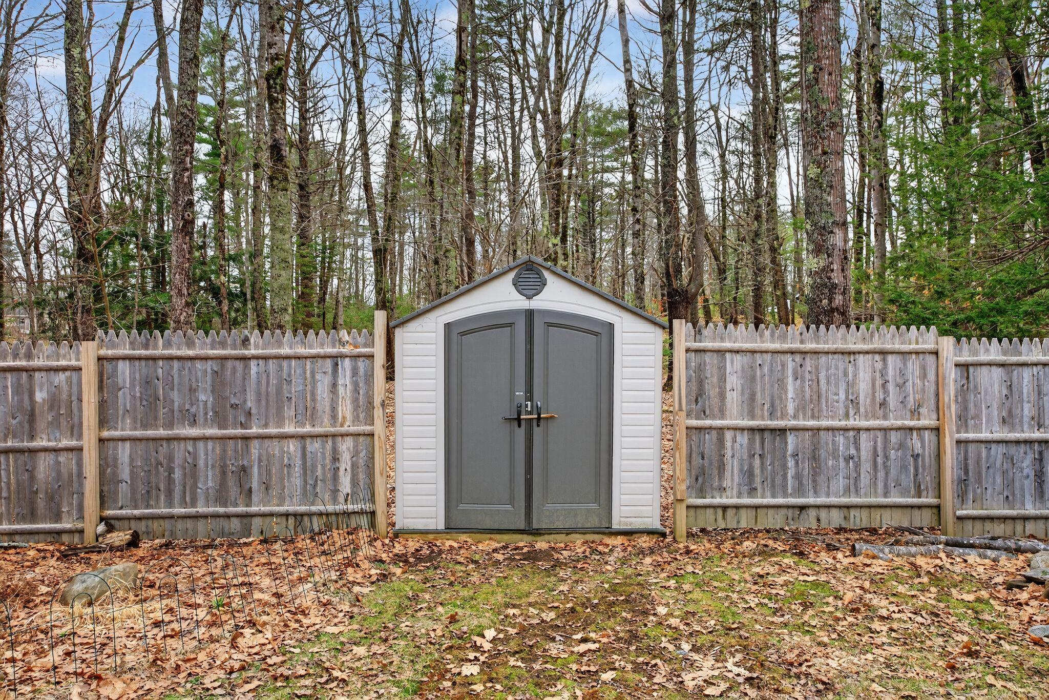 33 Old Ferry Road Wiscasset ME 04578