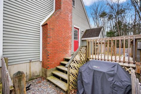 33 Old Ferry Road Wiscasset ME 04578