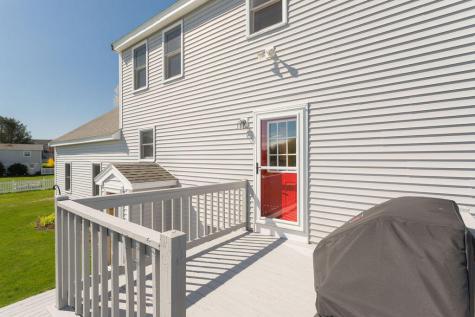 18 Greenacre Drive York ME 03909