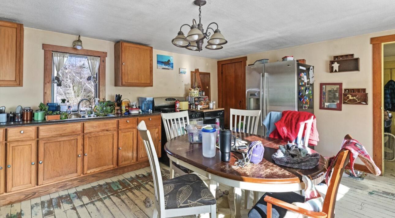 16 Hubbard Road Canaan ME 04924