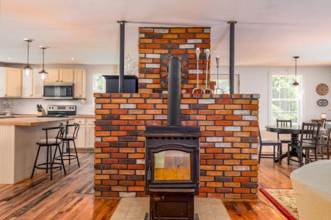 21 Fitzgerald Avenue Lewiston ME 04240