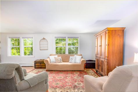 21 Fitzgerald Avenue Lewiston ME 04240