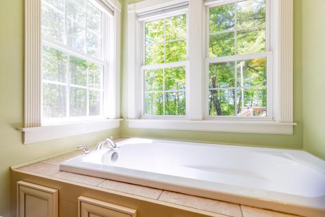 21 Fitzgerald Avenue Lewiston ME 04240