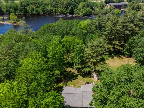 21 Fitzgerald Avenue Lewiston ME 04240