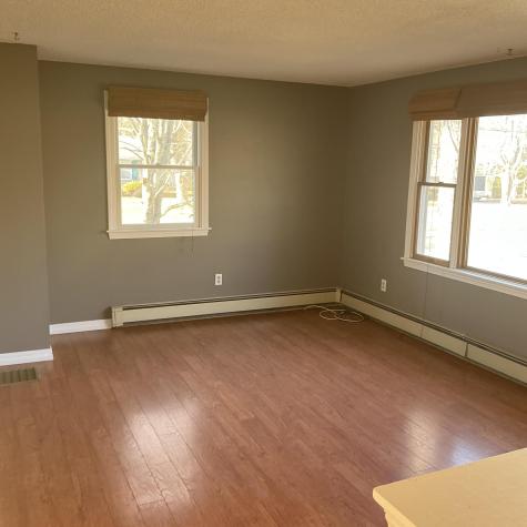 1 Carolyn Street Topsham ME 04086