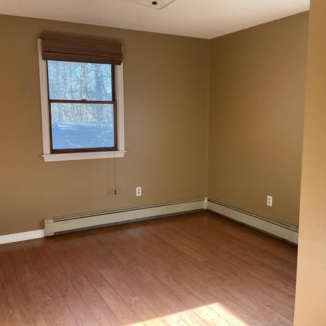 1 Carolyn Street Topsham ME 04086