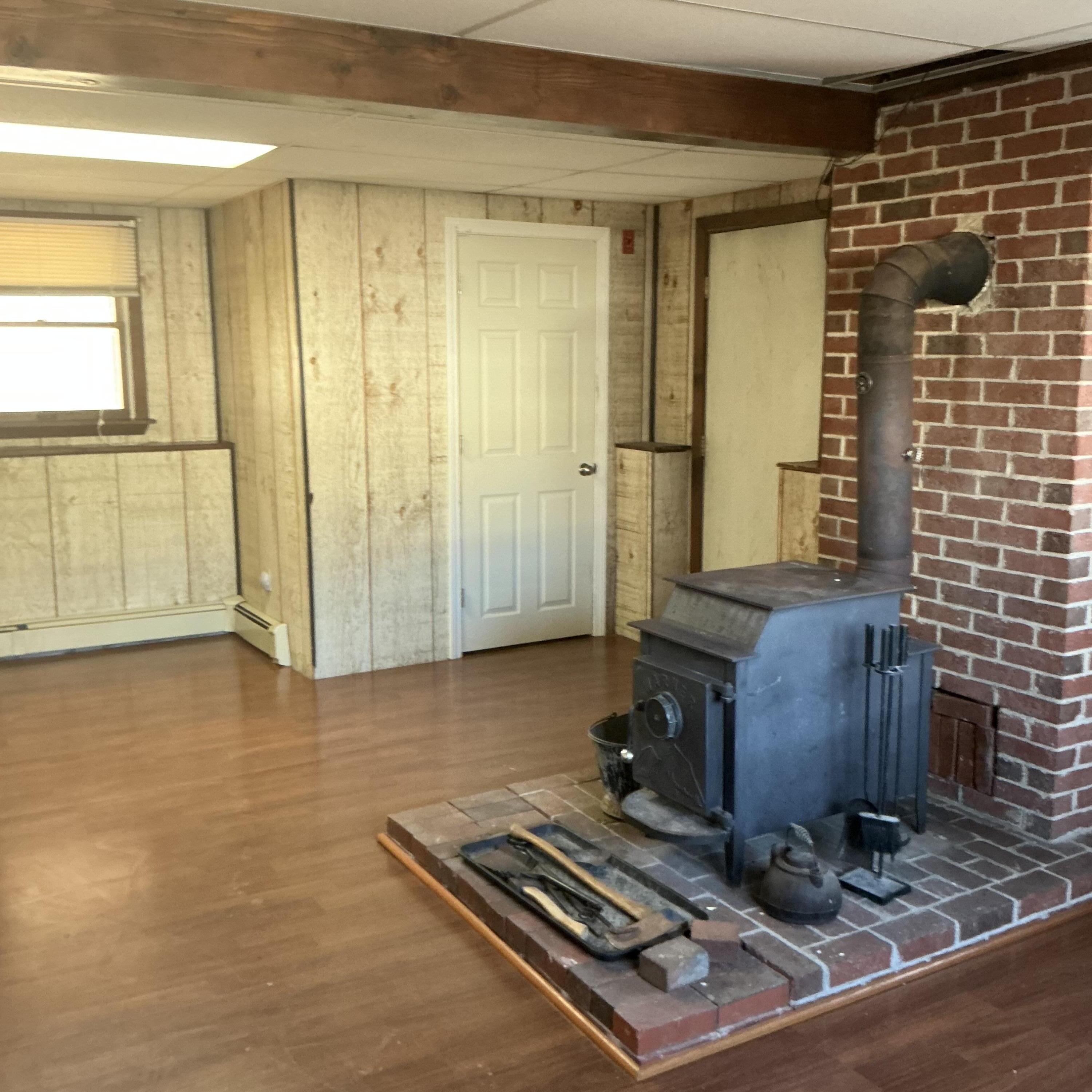 1 Carolyn Street Topsham ME 04086
