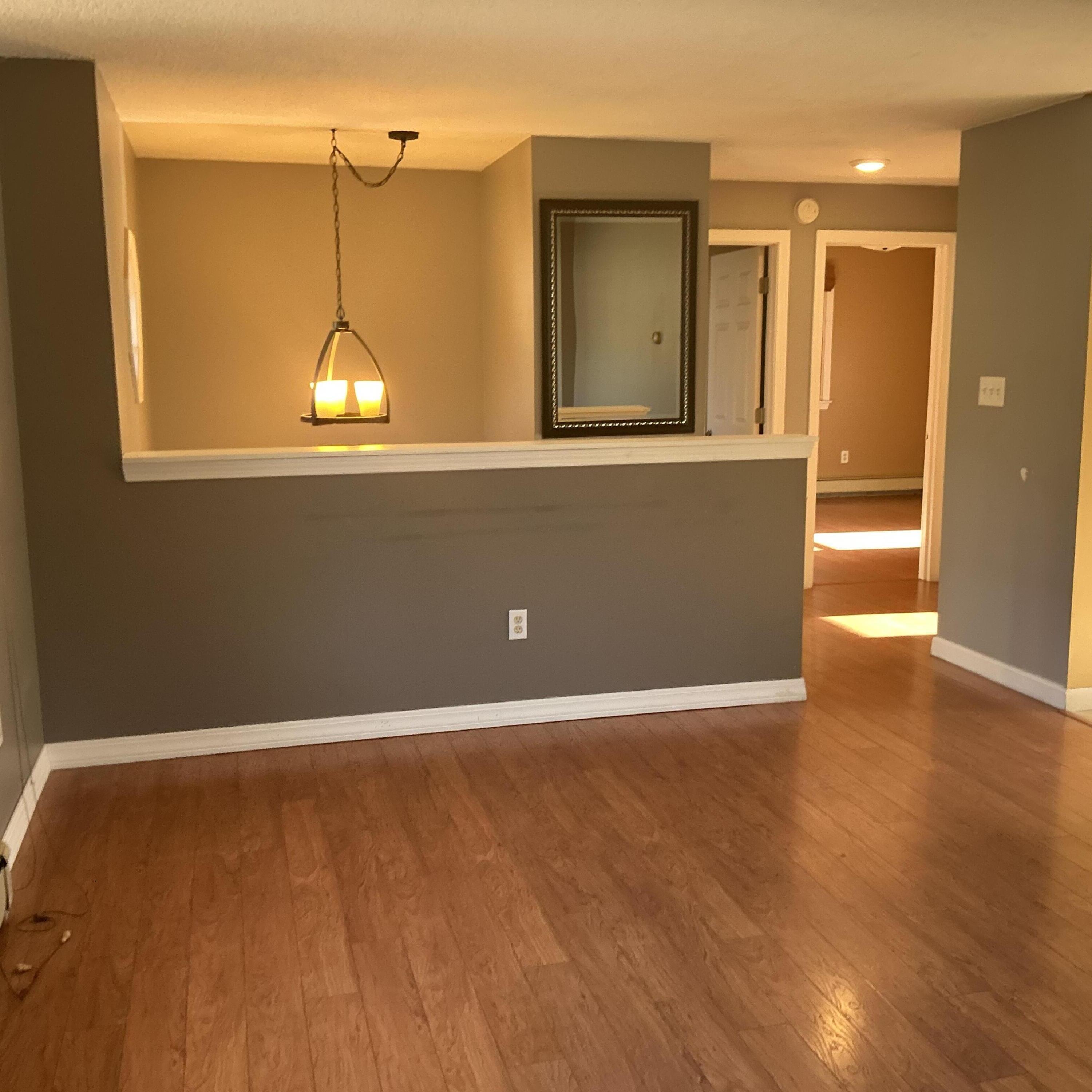 1 Carolyn Street Topsham ME 04086