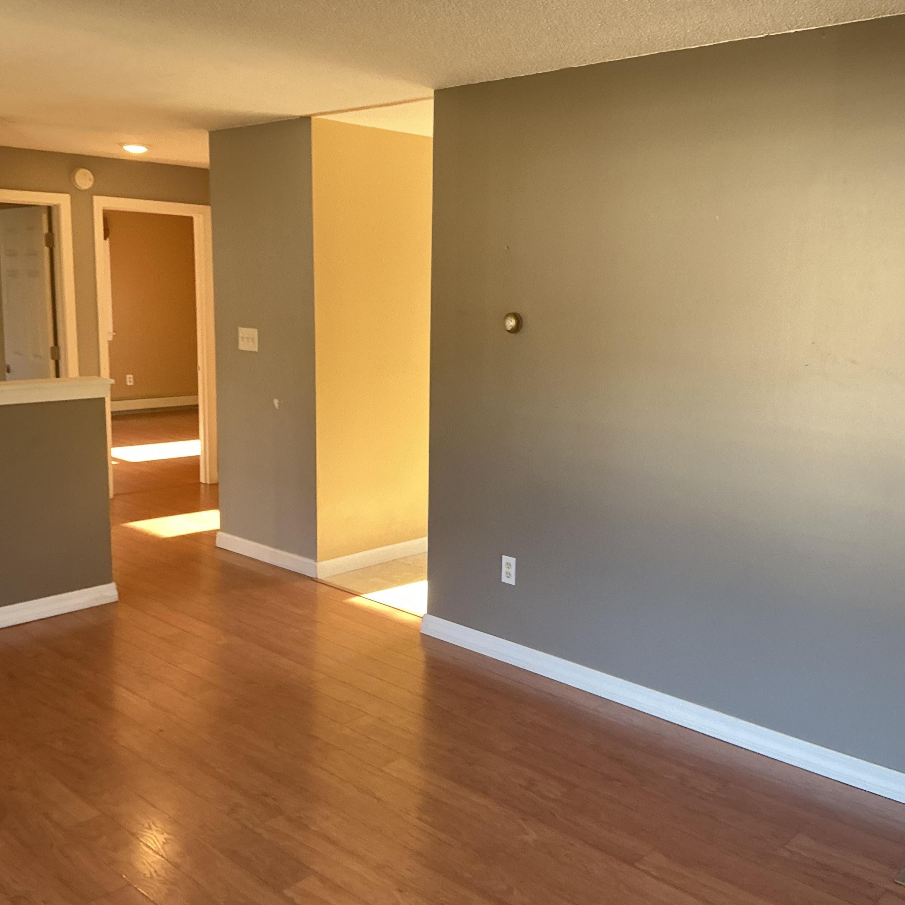 1 Carolyn Street Topsham ME 04086