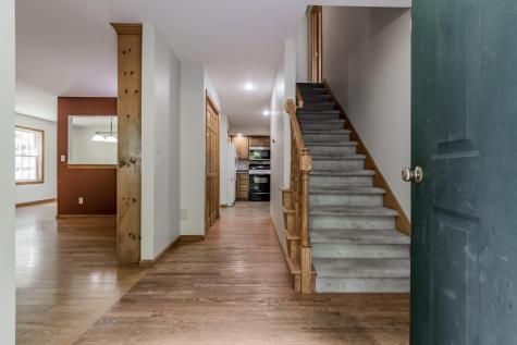 29 Hillview Lane Lewiston ME 04240