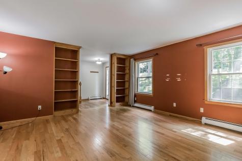29 Hillview Lane Lewiston ME 04240