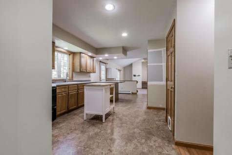 29 Hillview Lane Lewiston ME 04240