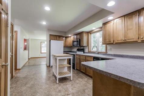 29 Hillview Lane Lewiston ME 04240