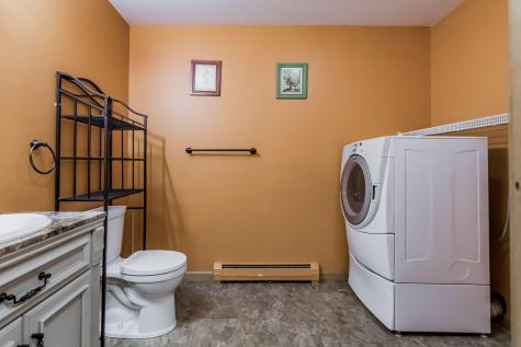 29 Hillview Lane Lewiston ME 04240