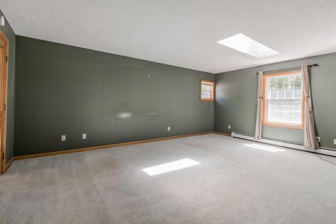 29 Hillview Lane Lewiston ME 04240