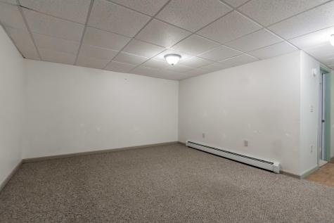 29 Hillview Lane Lewiston ME 04240