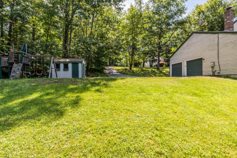 29 Hillview Lane Lewiston ME 04240