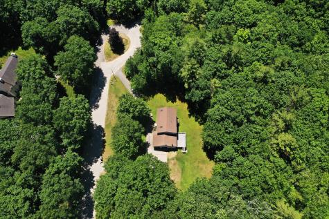29 Hillview Lane Lewiston ME 04240