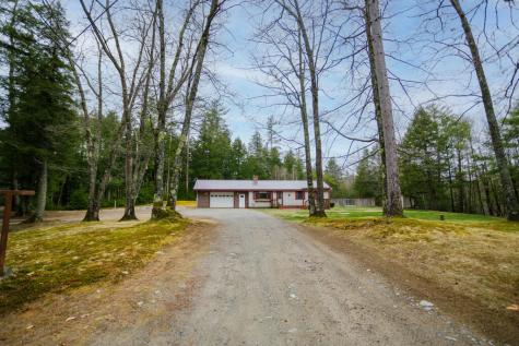 11 Cohoon Road Chesterville ME 04938