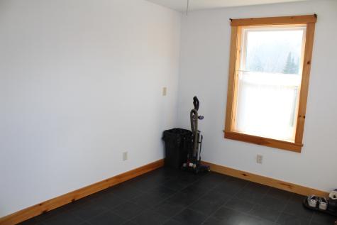 30 Bartlett Street Gardiner ME 04359