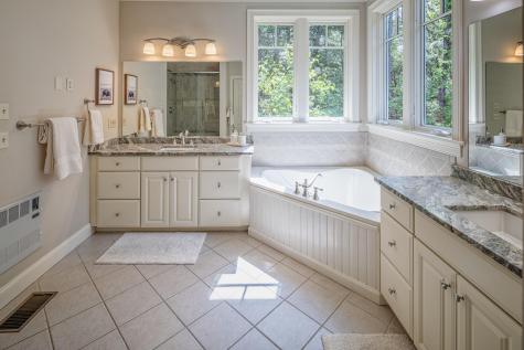 20 Doe Drive Eliot ME 03903